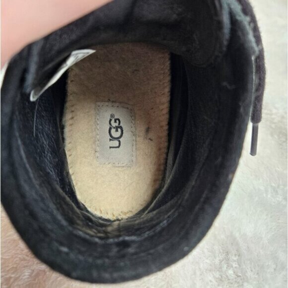 UGG® Moreau Casual Boots for Men - Picture 7 of 7